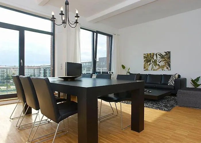 Spacious Friedrichshain *